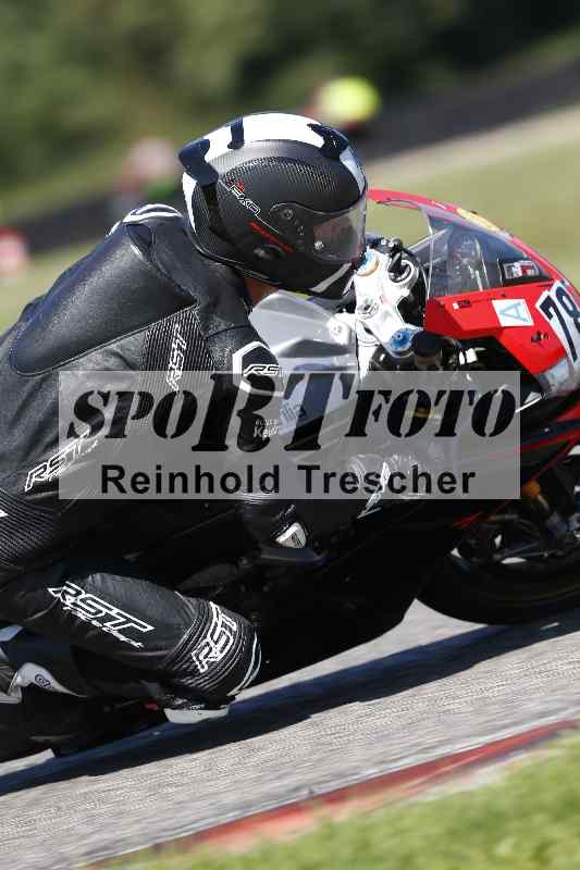 /43 08.08.2025 Discover the Bike ADR/Race 3 rot/78
